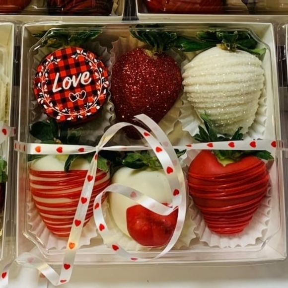 Chocolate covered strawberries and other fruits for all occasion - Picture 2 of 4